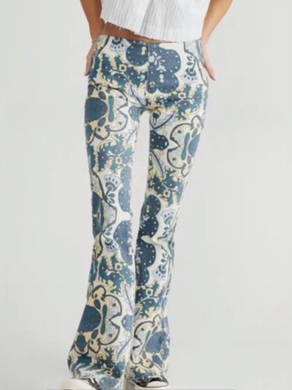 FREE PEOPLE WE THE FREE Penny Pull-On Printed Flare Jeans‎ Blue Teal Combo 29 - Picture 2 of 14